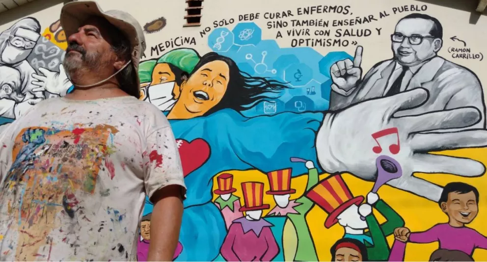 El "Chelo" Candia homenajeó con un mural al personal de Salud