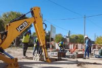 Avanza en Roca el plan de recambio de colectores cloacales