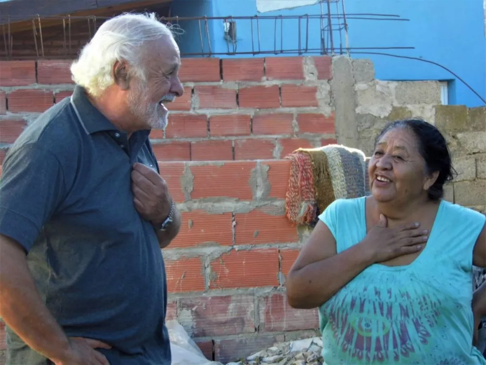 "El Rafa de la Gente": Emotiva recorrida de Zamaro por los barrios de Viedma