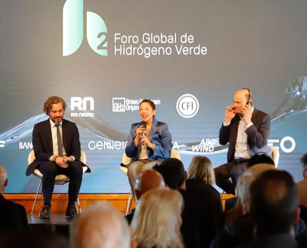 Carreras y Cafiero cerraron el Foro Global de Hidrógeno Verde en Bariloche