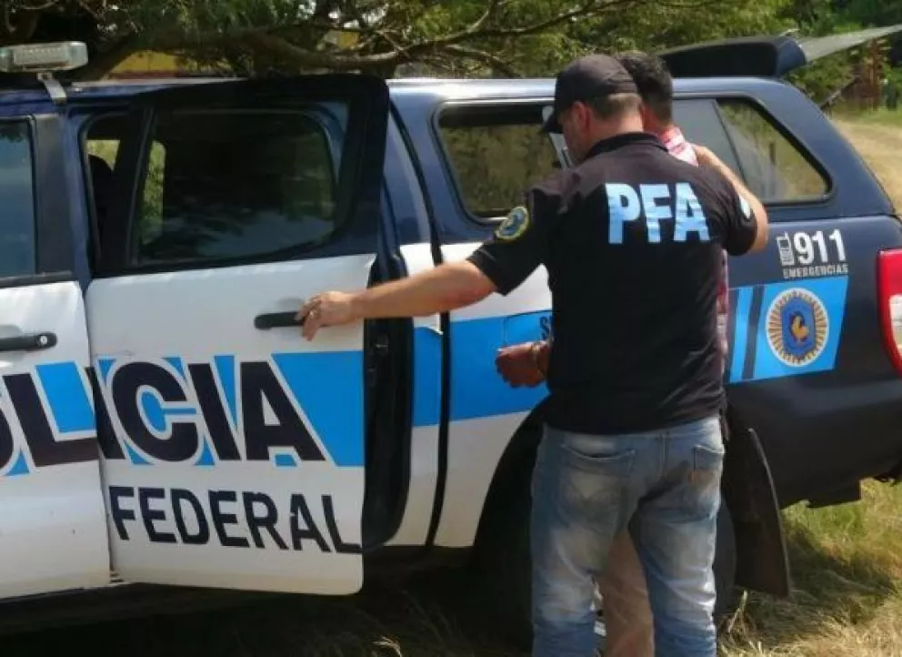 Detienen a un hombre tratando de ingresar droga a la cárcel federal de Roca